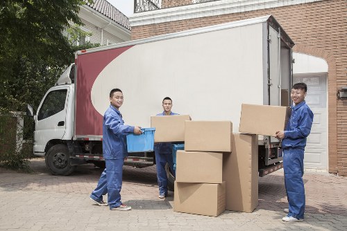 Mobile self storage unit delivered to a home in Osidge