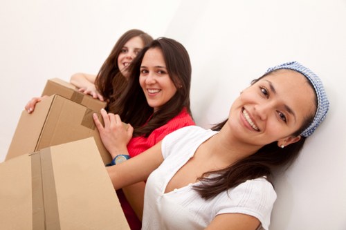 Efficient flat removals in Osidge with movers preparing for a residential relocation